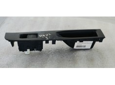 Recambio de mando elevalunas trasero izquierdo para toyota yaris 1.5 i 112 referencia OEM IAM 742720D400  