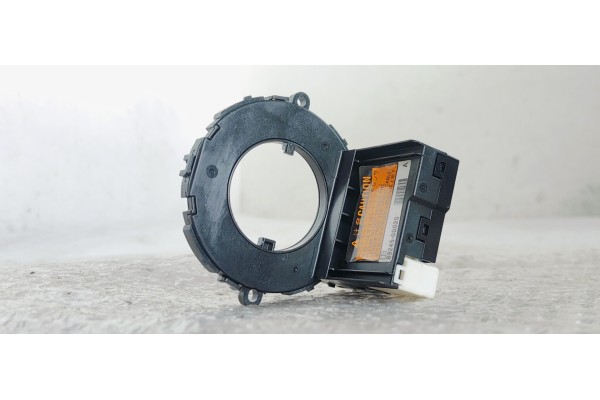 Recambio de sensor angulo de giro para toyota yaris 1.5 i 112 referencia OEM IAM 892450D020  