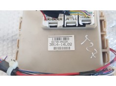 Recambio de caja reles / fusibles para toyota avensis (t27) 2.2d-cat 150 fap referencia OEM IAM 8273005D20  