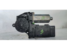 Recambio de motor elevalunas delantero derecho para volkswagen golf iv berlina (1j1) conceptline referencia OEM IAM 0130821764  