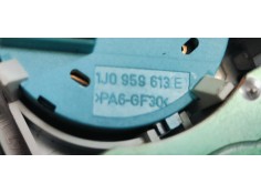 Recambio de luz interior para volkswagen golf iv berlina (1j1) conceptline referencia OEM IAM 1J0947105  