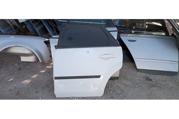 Recambio de puerta trasera izquierda para ford focus berlina (cap) ambiente (d) referencia OEM IAM   