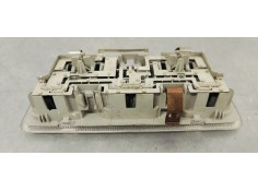 Recambio de luz interior para toyota yaris 1.0 i 68 referencia OEM IAM 812600D070  