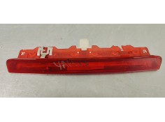 Recambio de luz central de freno para toyota yaris 1.0 i 68 referencia OEM IAM 815700D152  