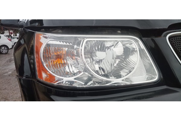 Recambio de faro derecho para pontiac torrent m1 referencia OEM IAM   
