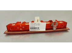 Recambio de luz central de freno para toyota yaris 1.0 i 68 referencia OEM IAM 815700D152  