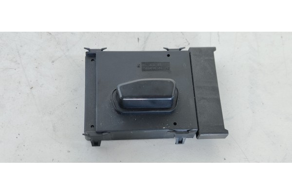 Recambio de mando multifuncion para dodge journey sxt sr edition referencia OEM IAM 56049428AE  