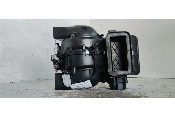 Recambio de motor calefaccion para mercedes-benz clase m (w163) 270 cdi (163.113) referencia OEM IAM A1638300308  
