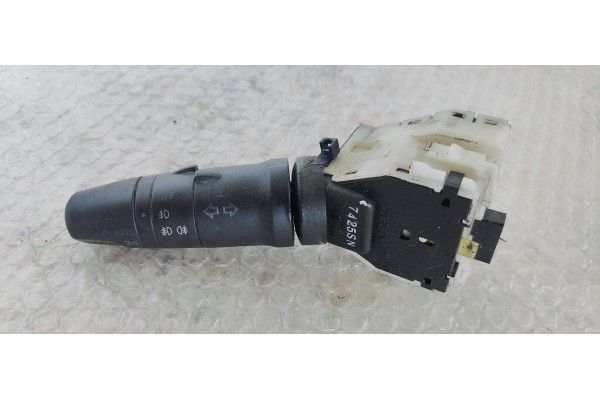 Recambio de mando intermitentes para nissan note (e11e) 1.5dci 90 fap referencia OEM IAM   