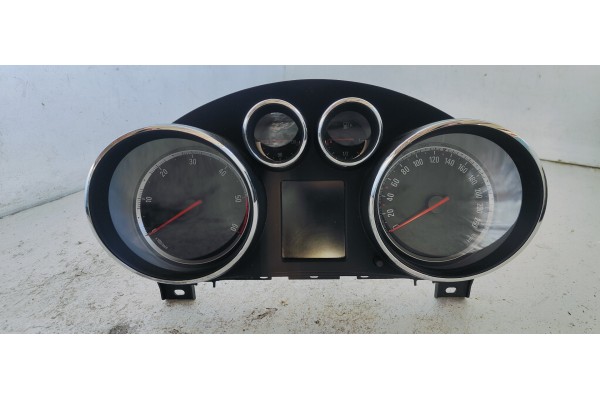 Recambio de cuadro instrumentos para opel insignia berlina 2.0cdti 130 fap referencia OEM IAM 13333344  