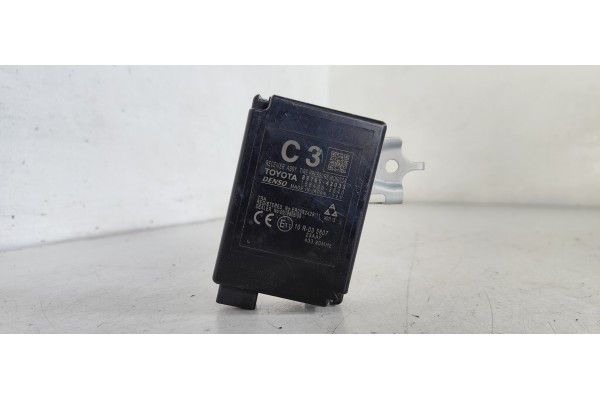 Recambio de modulo electronico para toyota rav 4 referencia OEM IAM 8976042033  