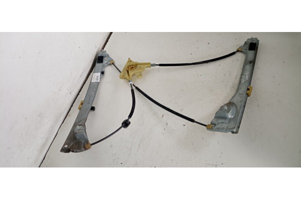 Recambio de elevalunas delantero derecho para renault laguna grandtour iii 1.5 dci diesel referencia OEM IAM 807000002R  