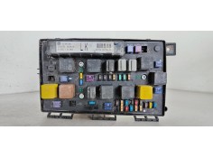 Recambio de caja reles / fusibles para opel astra h berlina 1.6 16v referencia OEM IAM 13268301  