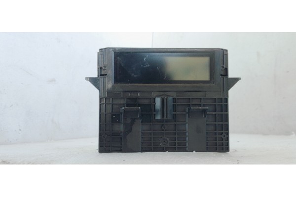 Recambio de pantalla multifuncion para volvo xc60 2.4 d referencia OEM IAM 30772584  