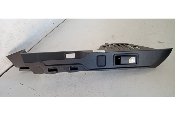 Recambio de moldura para jaguar f-pace 2.0 diesel cat referencia OEM IAM HK8331013AC  