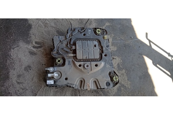 Recambio de deposito adblue para peugeot 208 active referencia OEM IAM   