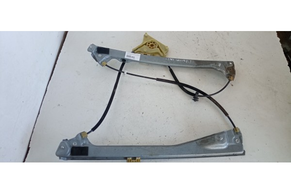 Recambio de elevalunas delantero izquierdo para renault laguna grandtour iii 1.5 dci diesel referencia OEM IAM 807010002R  