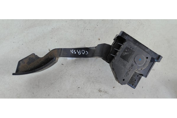 Recambio de potenciometro pedal para opel corsa d 1.3 16v cdti referencia OEM IAM 55702020  