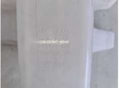 Recambio de deposito limpia para toyota rav 4 referencia OEM IAM 060851438  