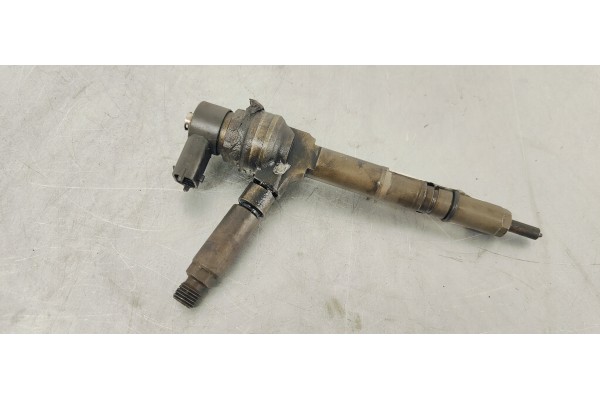 Recambio de inyector para opel astra h berlina enjoy referencia OEM IAM 0445110175  