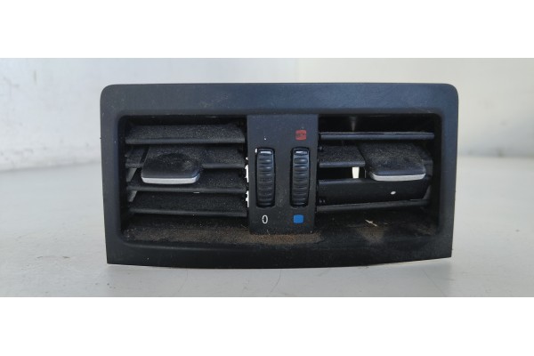 Recambio de rejilla aireadora para bmw serie 3 touring (e91) 325i referencia OEM IAM 7129556  