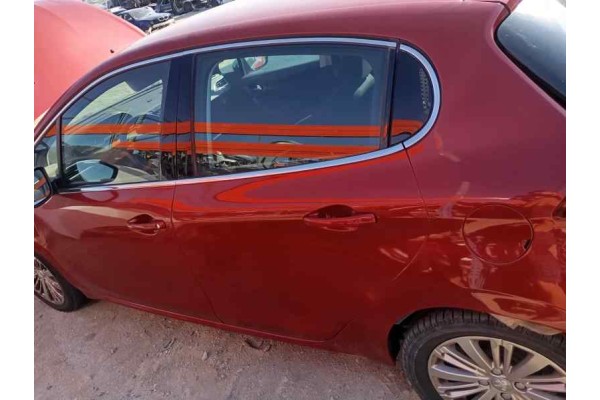 Recambio de puerta trasera izquierda para peugeot 208 1.6 hdi 100 fap referencia OEM IAM   