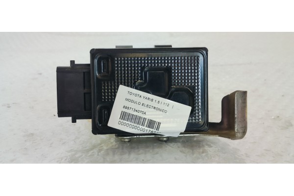 Recambio de modulo electronico para toyota yaris 1.5 i 112 referencia OEM IAM 8957134070A  
