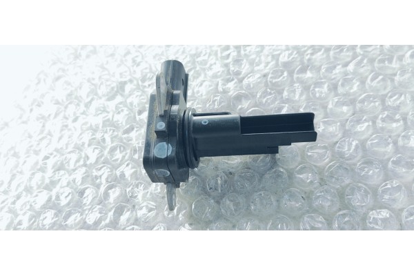 Recambio de caudalimetro para toyota yaris 1.5 i 112 referencia OEM IAM 222040V020  