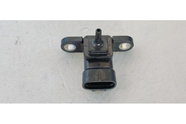 Recambio de sensor para toyota yaris 1.5 i 112 referencia OEM IAM 8942126030  