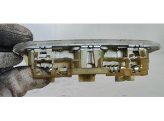Recambio de luz interior para peugeot 207 cc 1.6i 120 referencia OEM IAM 9680713880  