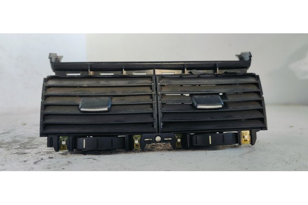 Recambio de rejilla aireadora para volkswagen touareg (7la) tdi r5 referencia OEM IAM 7L6819727B  