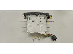 Recambio de sistema audio / radio cd para toyota yaris 1.0 i 68 referencia OEM IAM 861200D640  