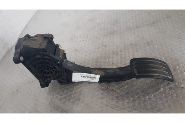 Recambio de pedal acelerador para citroen c4 picasso 1.6 hdi 120 fap referencia OEM IAM 9674829780  