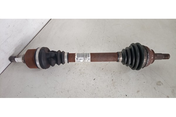 Recambio de transmision delantera izquierda para peugeot partner kombi confort referencia OEM IAM 9660782780  