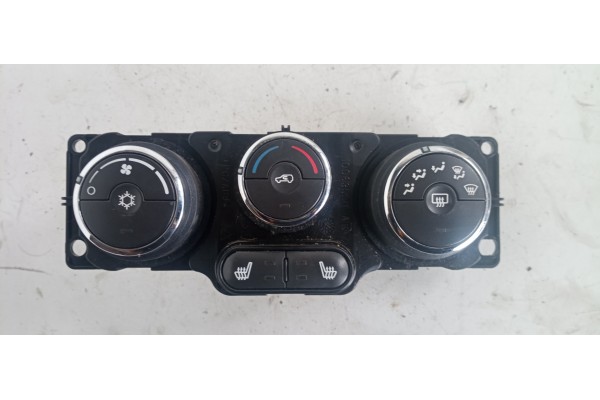 Recambio de mando climatizador para pontiac torrent m1 referencia OEM IAM 15842231  