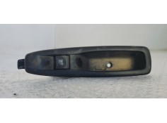 Recambio de mando elevalunas trasero derecho para renault captur 1.2 i turbo 118 referencia OEM IAM 829614619R  