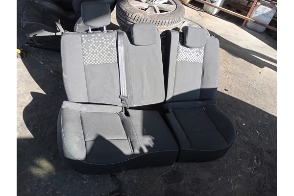 Recambio de asientos traseros para renault megane iii berlina 5 p dynamique referencia OEM IAM   