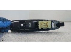 Recambio de mando elevalunas trasero izquierdo para renault captur 1.2 i turbo 118 referencia OEM IAM 829614619R  