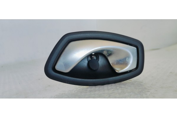Recambio de maneta interior trasera izquierda para renault captur 1.2 i turbo 118 referencia OEM IAM 806700006R  
