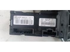 Recambio de elevalunas delantero izquierdo para renault scenic iii 1.2 16v referencia OEM IAM 807311050R 3K0J7LD3 