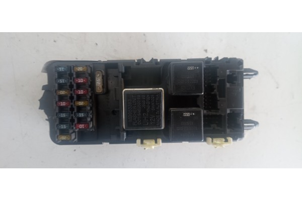 Recambio de caja reles / fusibles para volvo s40 berlina 1.6 cat referencia OEM IAM 3F170176  