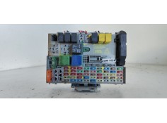 Recambio de caja reles / fusibles para opel zafira a 2.0 dti referencia OEM IAM 24412497  