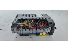 Recambio de caja reles / fusibles para opel zafira a 2.0 dti referencia OEM IAM 24412497  