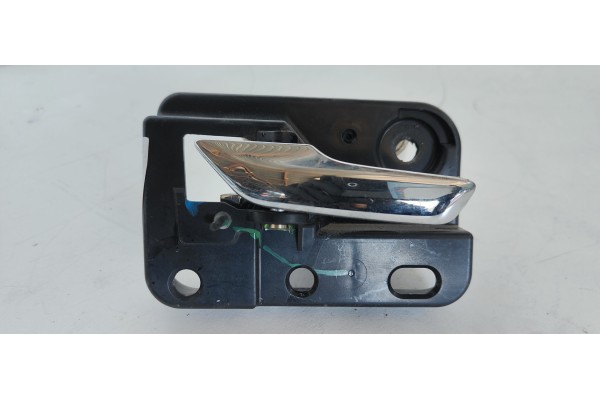Recambio de maneta interior delantera izquierda para dodge journey sxt sr edition referencia OEM IAM   
