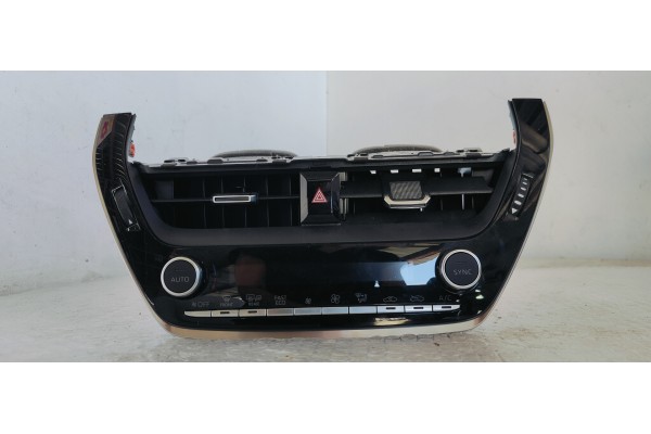 Recambio de mando climatizador para toyota corolla (e21) zwe219l-dhxnbw(6h) referencia OEM IAM 5590002M40  