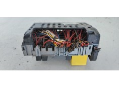 Recambio de caja reles / fusibles para opel zafira a 1.6 16v referencia OEM IAM 90589965  