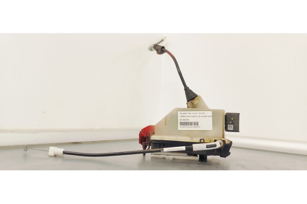 Recambio de cerradura puerta delantera derecha para peugeot 208 1.6 hdi 100 fap referencia OEM IAM 9812500780  