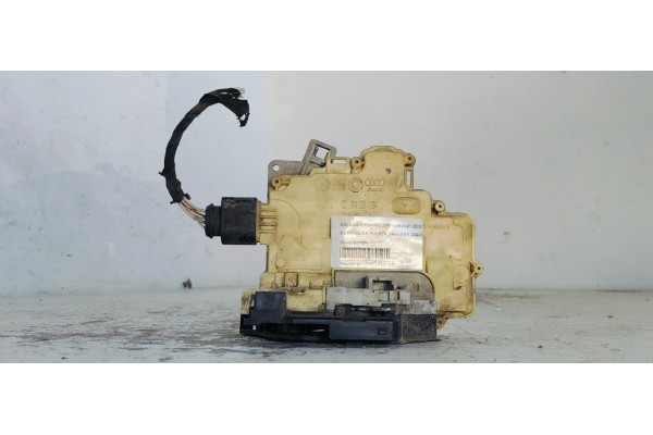 Recambio de cerradura puerta trasera izquierda para volkswagen passat variant (3c5) advance plus referencia OEM IAM 3C4839015A  
