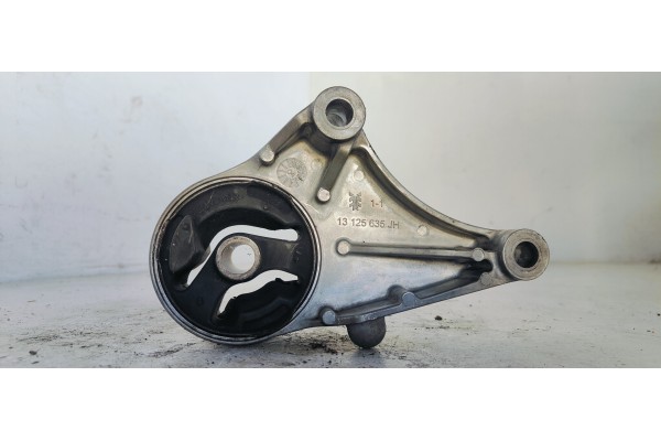 Recambio de soporte motor para opel astra h berlina cosmo referencia OEM IAM 13125635JH  