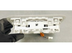 Recambio de luz interior para peugeot 208 1.6 hdi 100 fap referencia OEM IAM 9674441377  